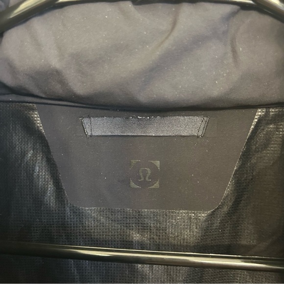 lululemon athletica Men’s Super Light Black Windbreaker Hooded Zip Up Large - Picture 3 of 11